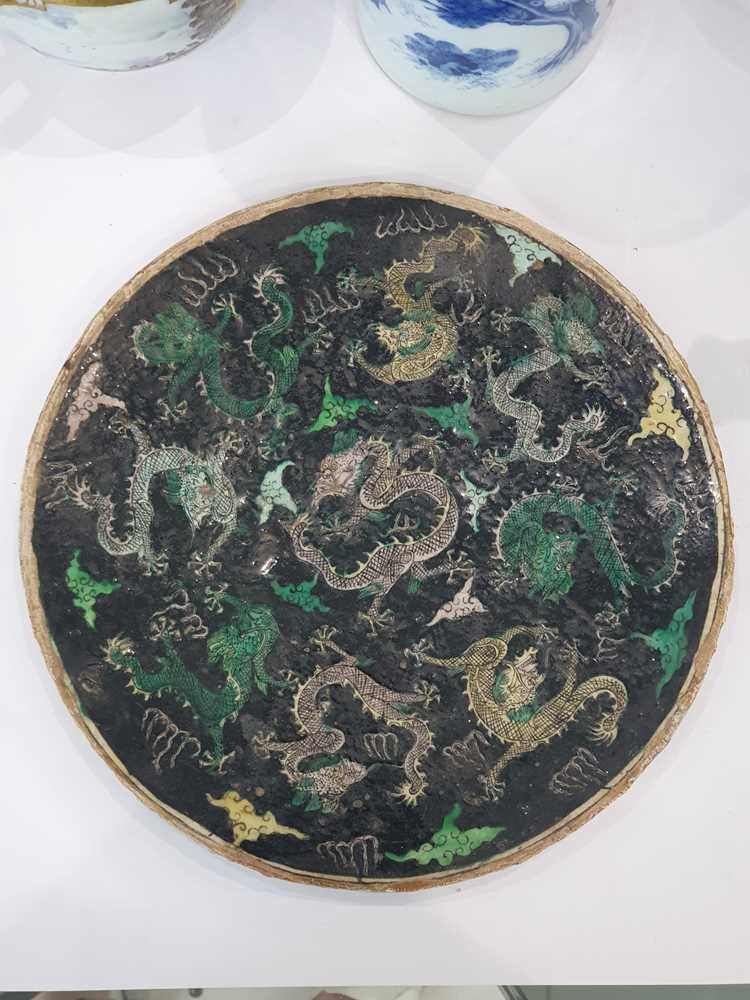 Extremely rare Chinese famille noire nine dragon plaque, Kangxi — detail 2
