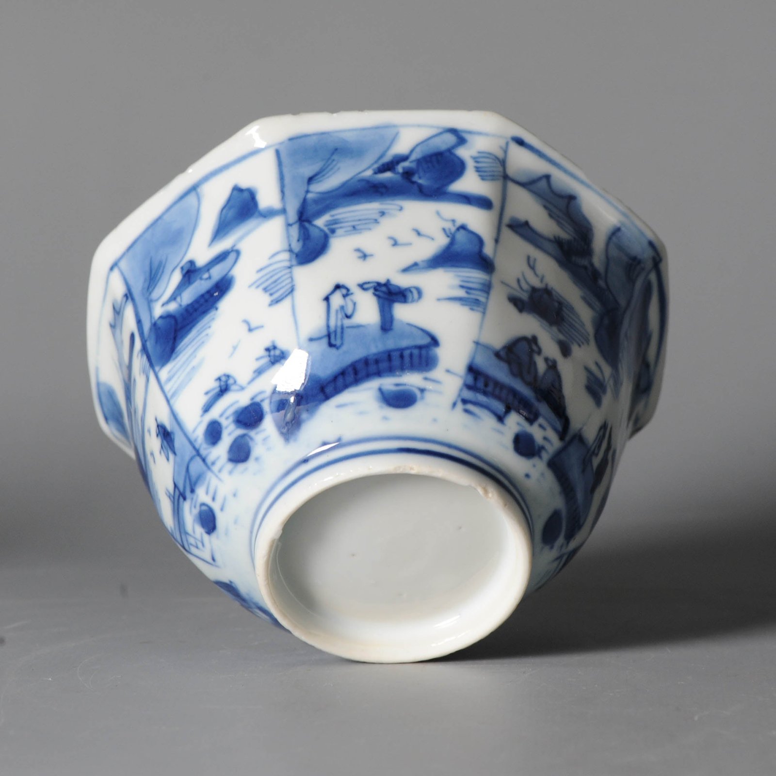Rare 17th-century Ming Transitional bowl with landscape compartments — detail 9