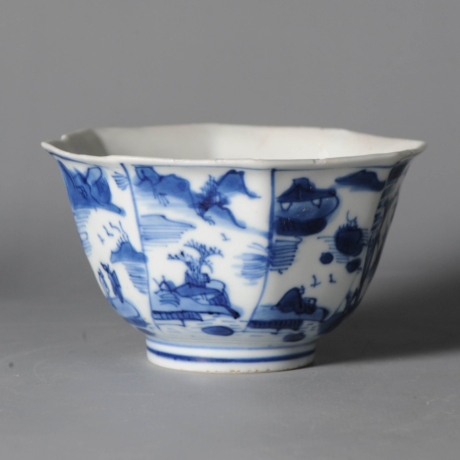 Rare 17th-century Ming Transitional bowl with landscape compartments — detail 4