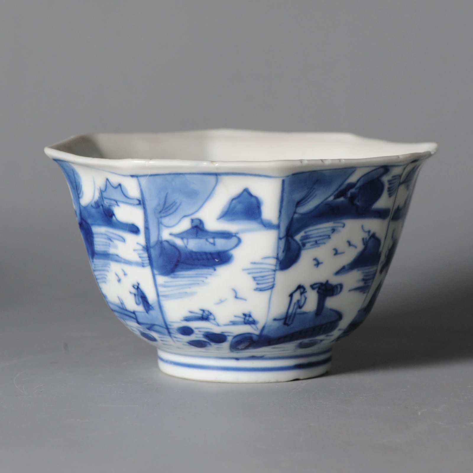 Rare 17th-century Ming Transitional bowl with landscape compartments — detail 1