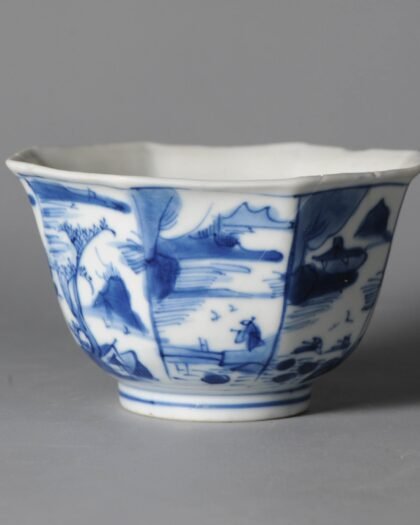 Rare 17th-century Ming Transitional bowl with landscape compartments