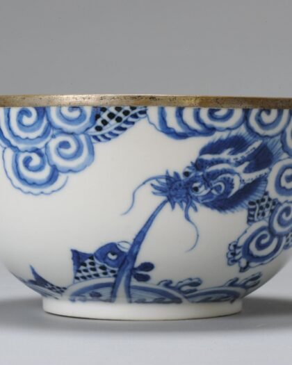 Bleu de Huế bowl, marked base, 19th century