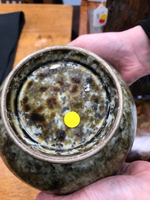 Chinese dragon vase, late Qing to Republic — detail 1