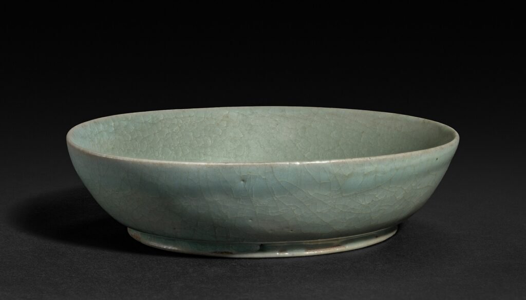 Ru ware brush washer, Northern Song dynasty, Qingliangsi kiln, Henan. Cleveland Museum of Art 1957.40, CC0.