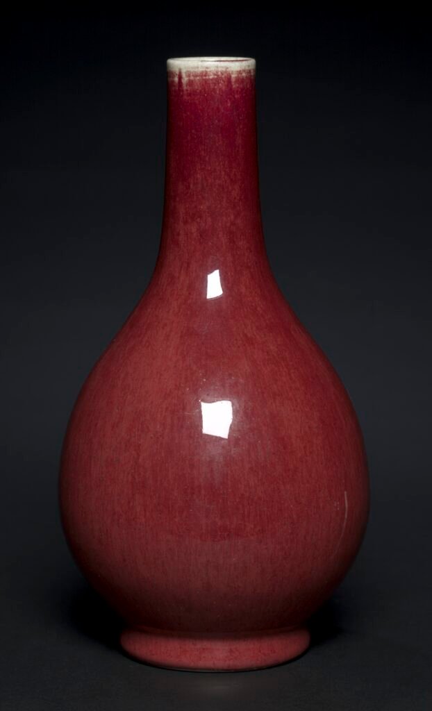 Bottle vase with a deep copper-red sang de boeuf glaze, Qing dynasty, early nineteen hundreds. Cleveland Museum of Art, 1940.701.