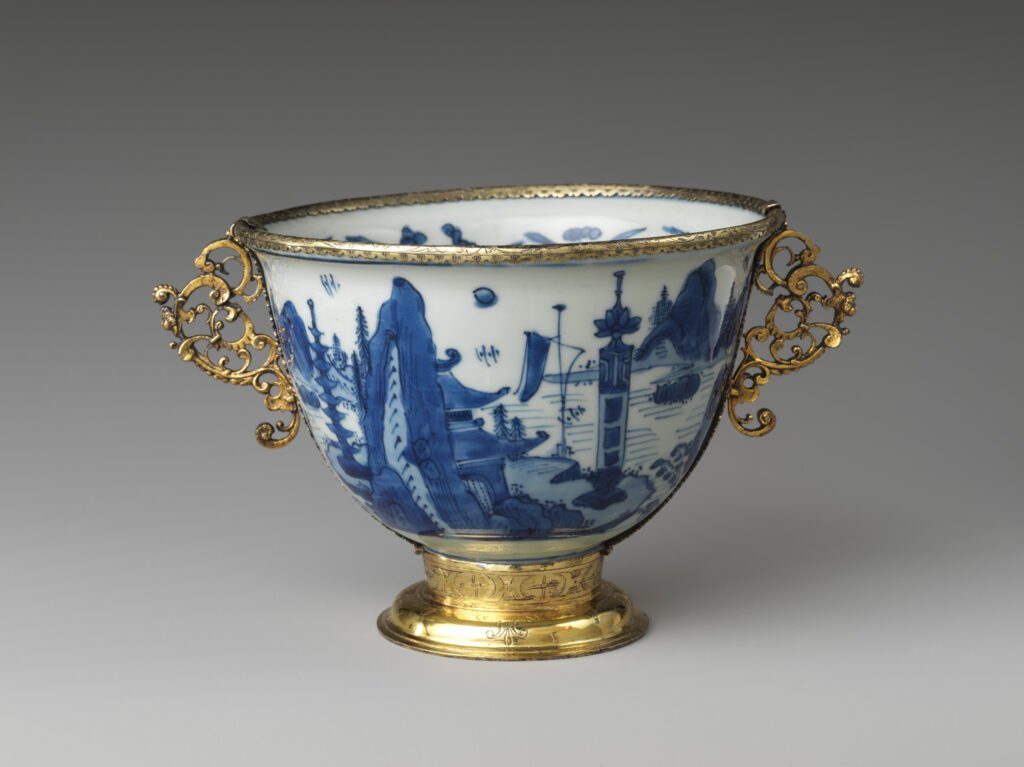 Late Ming blue and white porcelain bowl with early seventeenth-century gilt silver mounts, probably German. The Metropolitan Museum of Art, 23.263.